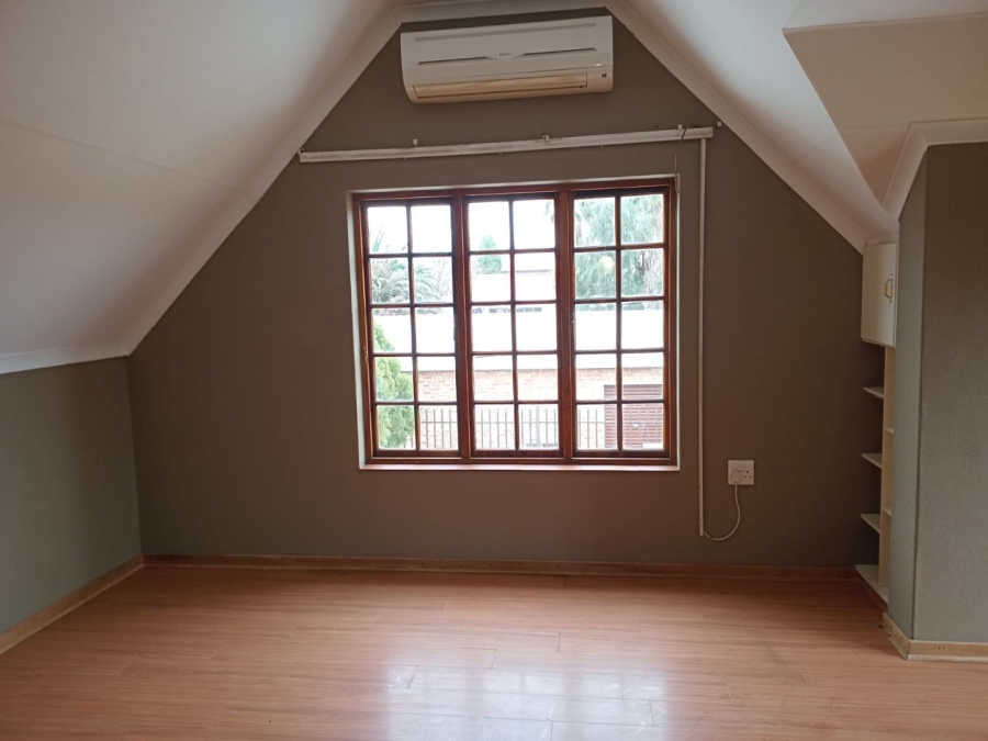 4 Bedroom Property for Sale in Bloemhof North West